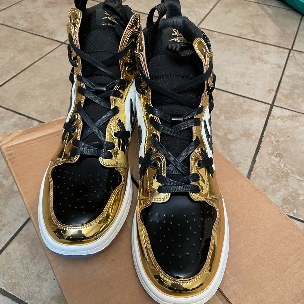 D.1.Y. Sia Collective Size 11